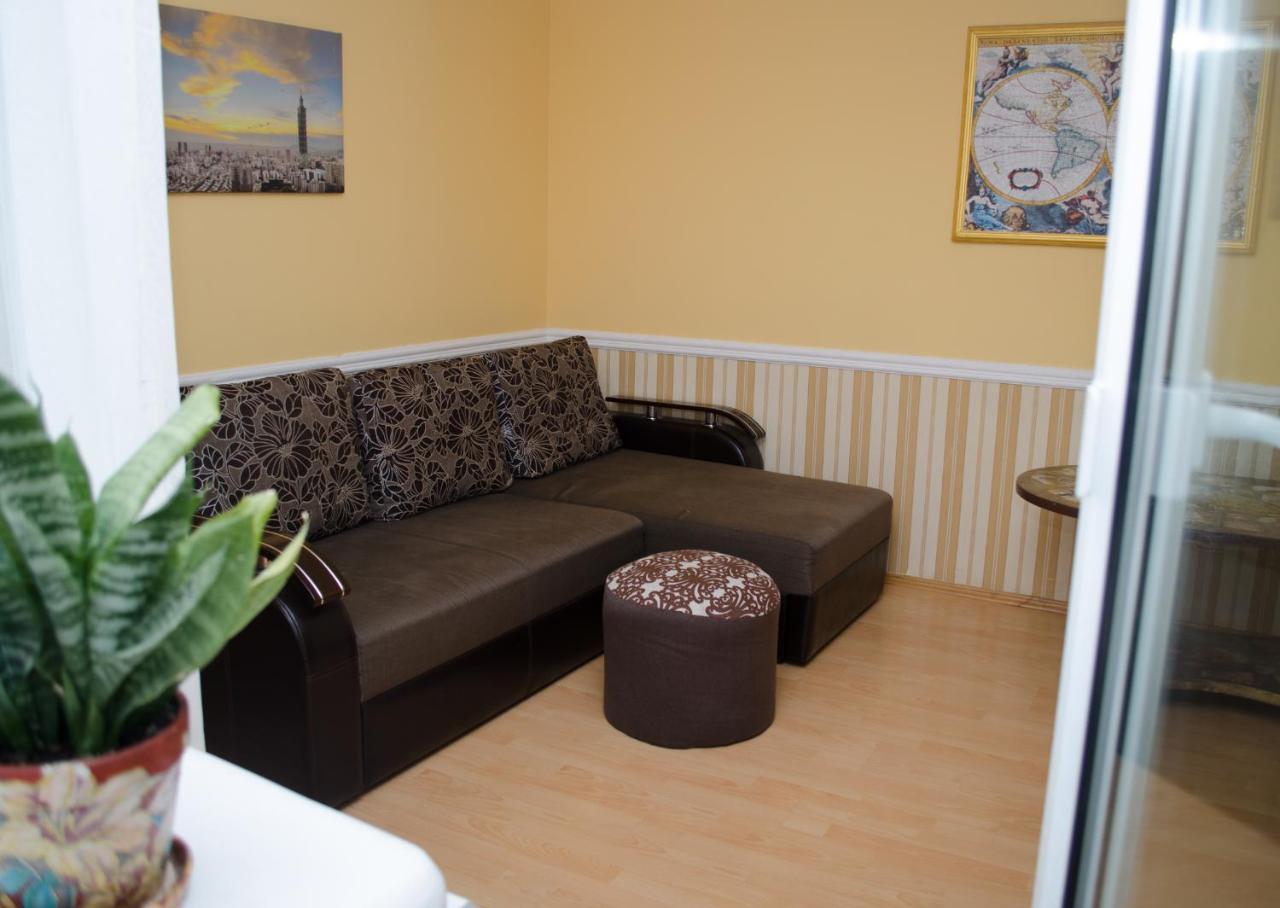 Babylon Apartments Ривне Екстериор снимка