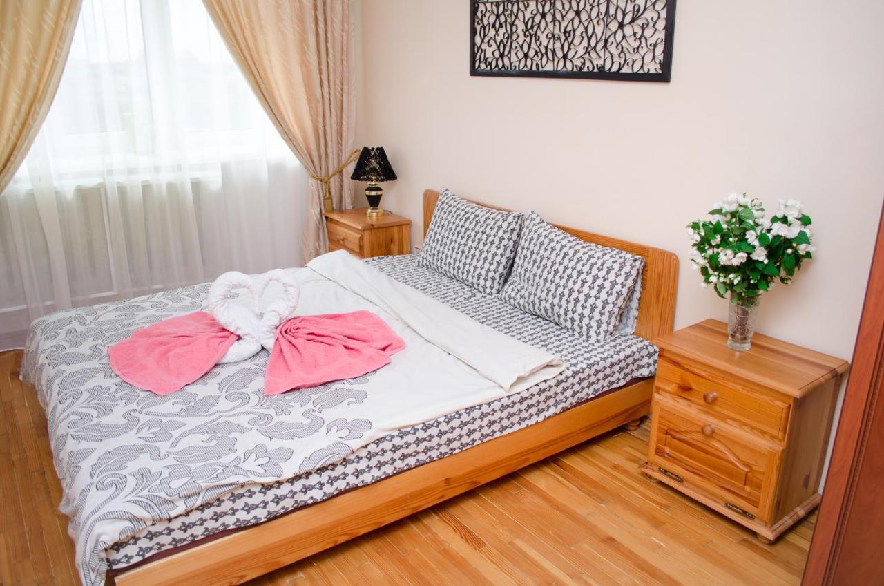 Babylon Apartments Ривне Екстериор снимка