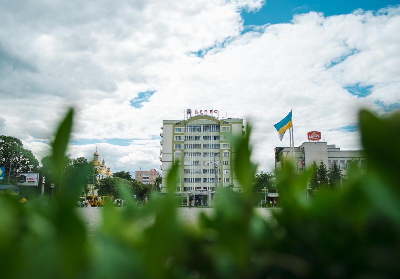 Babylon Apartments Ривне Екстериор снимка